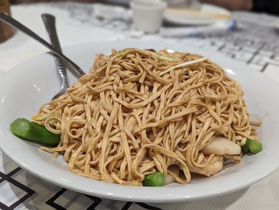 E-Fu Noodles with Mushroom 北彊乾燒伊麵