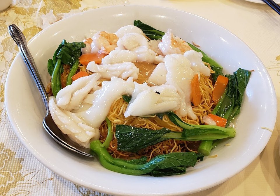 Seafood Pan Fried Noodle
